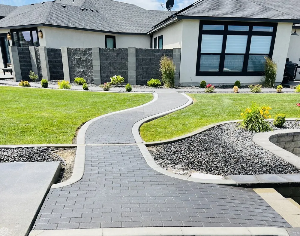Affordable landscaping services experts serving Kennewick, WA - Dreamscape Masonry & Garden