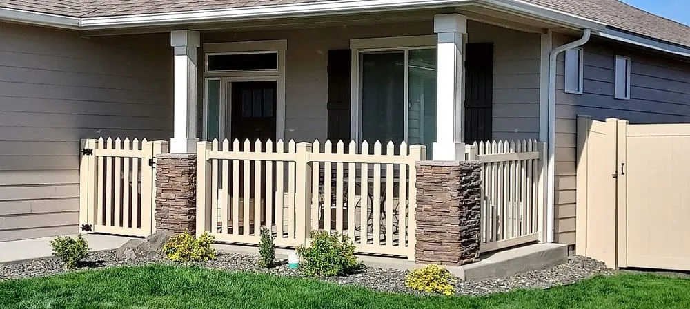 Top-rated lawn care service for homes in Kennewick, WA by Dreamscape Masonry & Garden