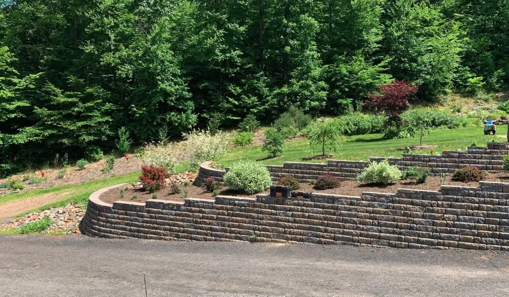 Local yard cleanup service experts serving Amston, CT - Dreamscapes
