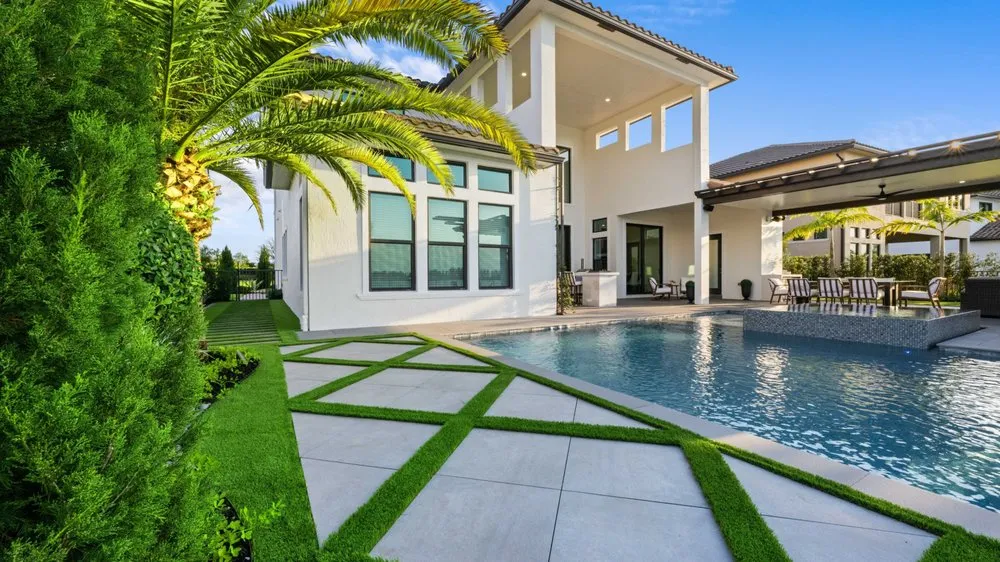 Custom lawn care service for homes in Parkland, FL by Dreamscapes By Zury