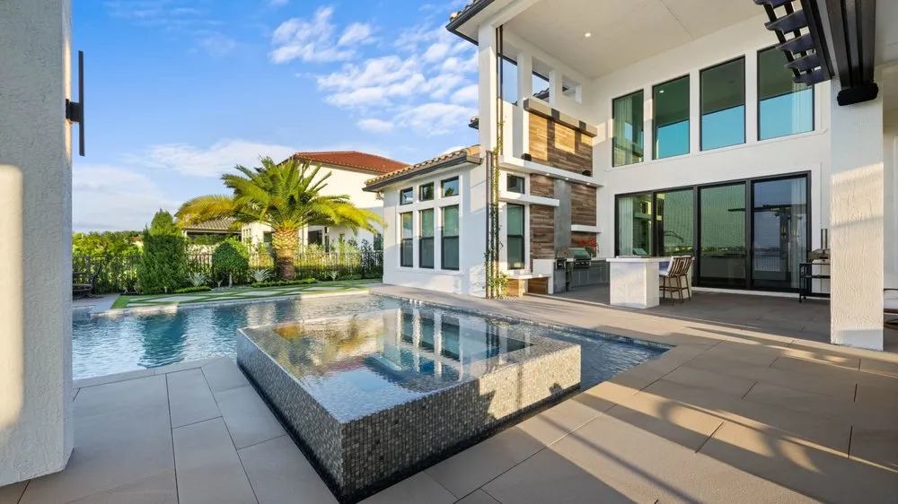 Reliable lawn mowing service experts serving Parkland, FL - Dreamscapes By Zury