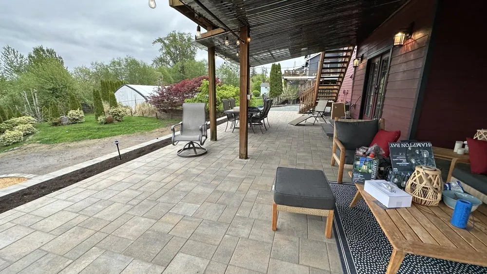 Expert yard cleanup service for homes across Bothell, WA - Dreamscapes Landscape & Design