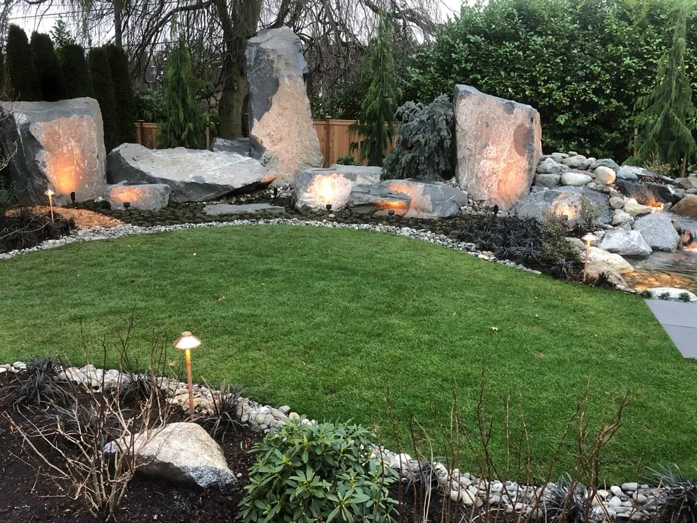 Custom outdoor landscaping in Bothell, WA by Dreamscapes Landscape & Design
