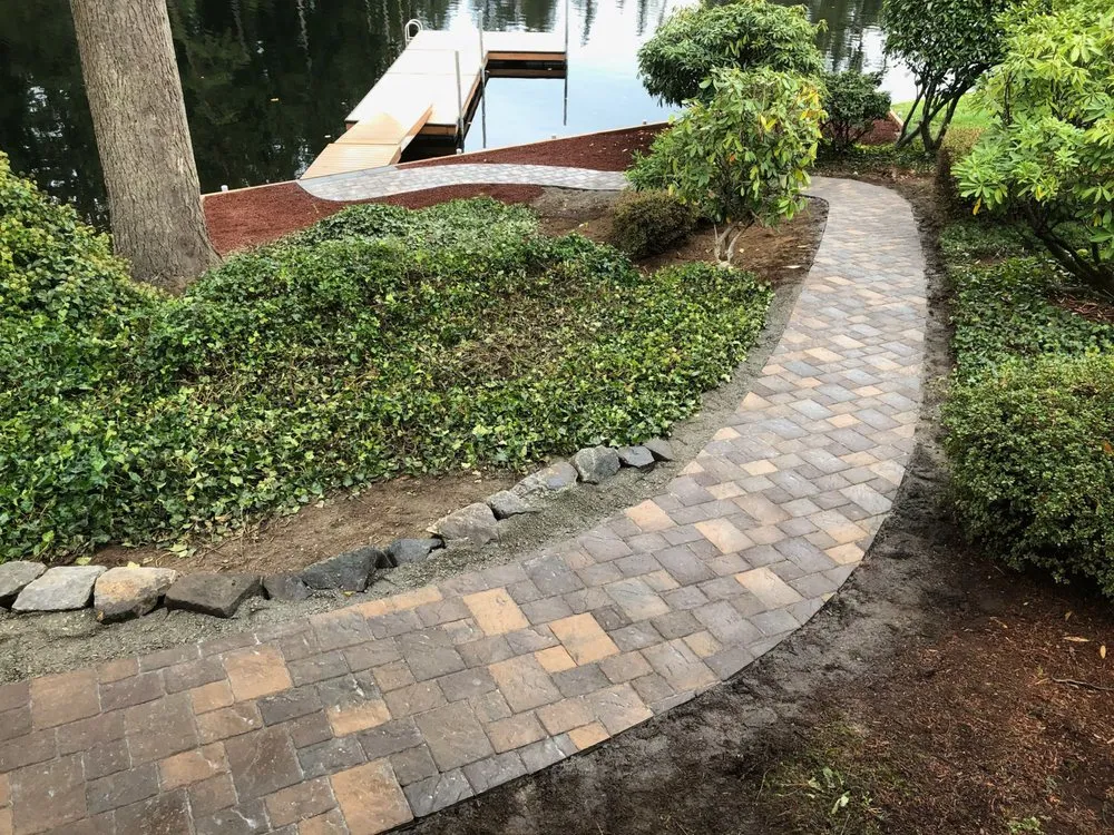 Custom landscape design in Bothell, WA by Dreamscapes Landscape & Design