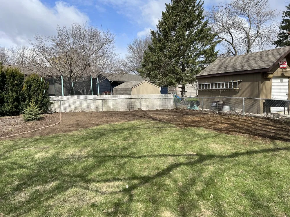 Professional yard maintenance experts serving Sioux Falls, SD - Dreamscapes Landscape and Design