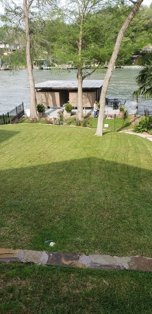 Reliable yard cleanup service in San Antonio, TX by Dreamscapes landscaping and irrigation