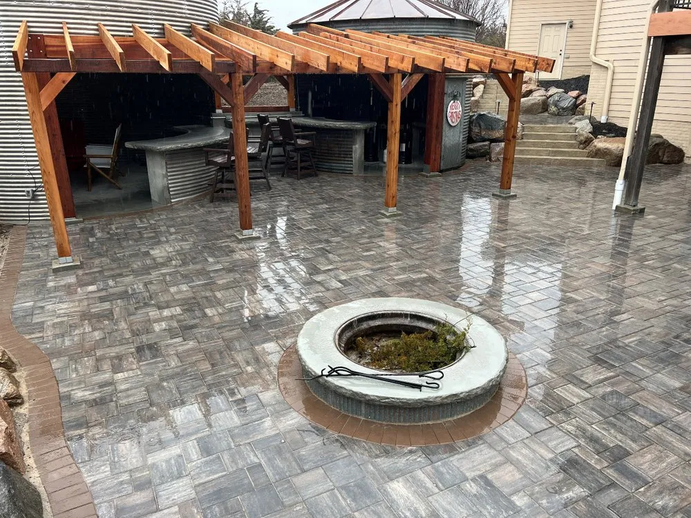 Top-rated lawn care service for year-round maintenance across Lincoln, NE - Dreamscapes