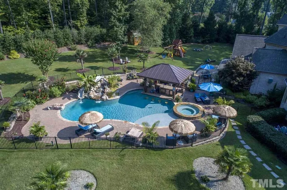 Expert landscape design for homes in Raleigh, NC by Dreamscapes