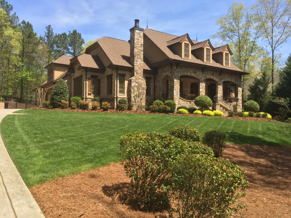 Reliable yard cleanup service in Raleigh, NC - Dreamscapes