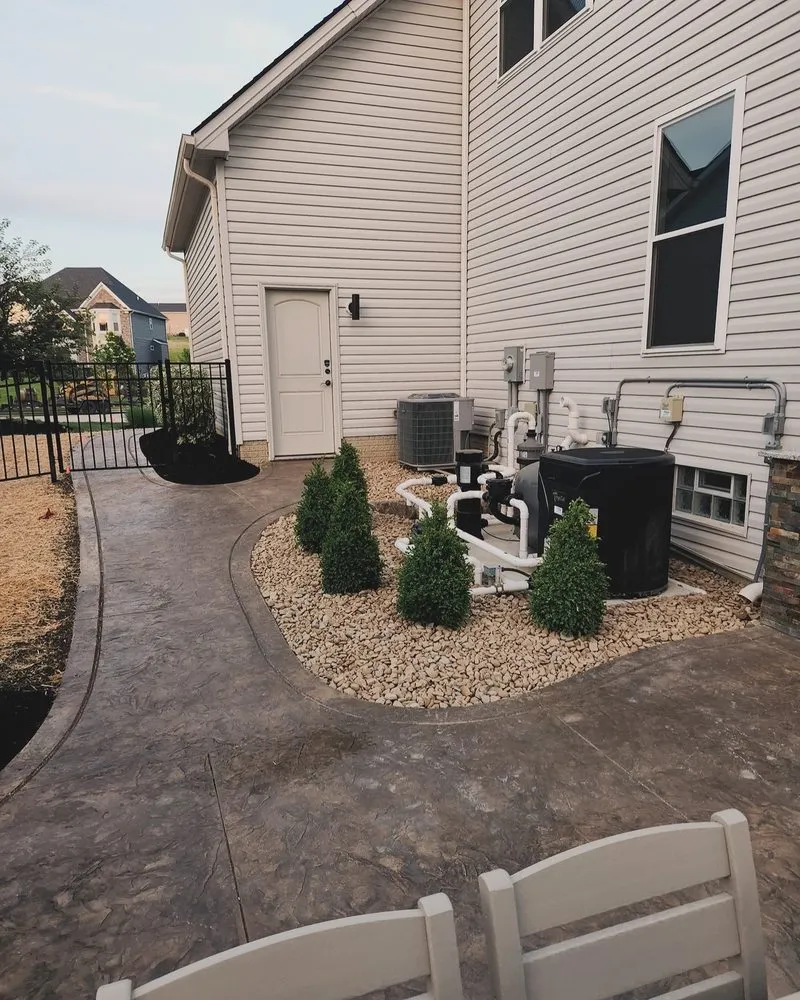 Custom yard cleanup service in Grafton, OH - DREAMSCAPING