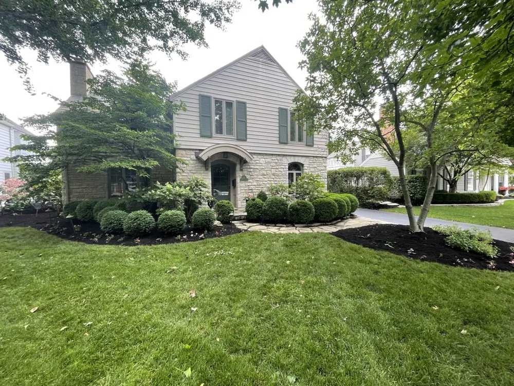 Custom yard maintenance in Columbus, OH by Dreamview Landscaping