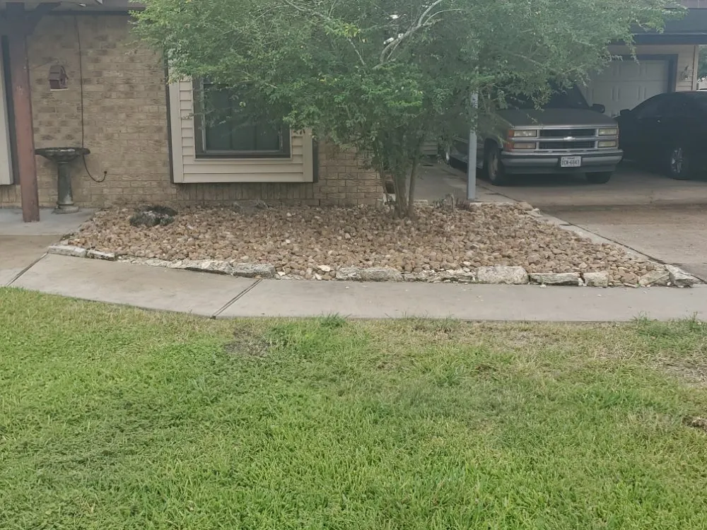 Trusted yard cleanup service with custom design across Dayton, TX - Dreier Lawn Care