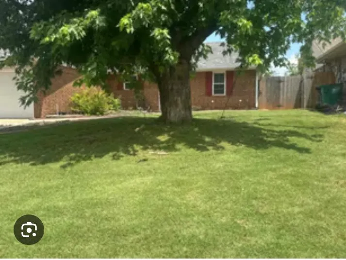 Local landscaping services experts serving New Albany, IN - Dres Grass Cutting