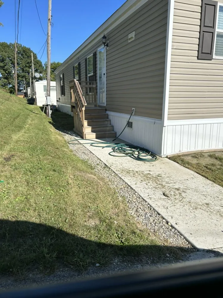 Affordable yard cleanup service in Washington, PA - Dre's Whatever You Need Services