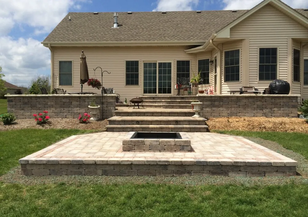 Top-rated lawn care service experts serving Franksville, WI - Dresen Landscaping