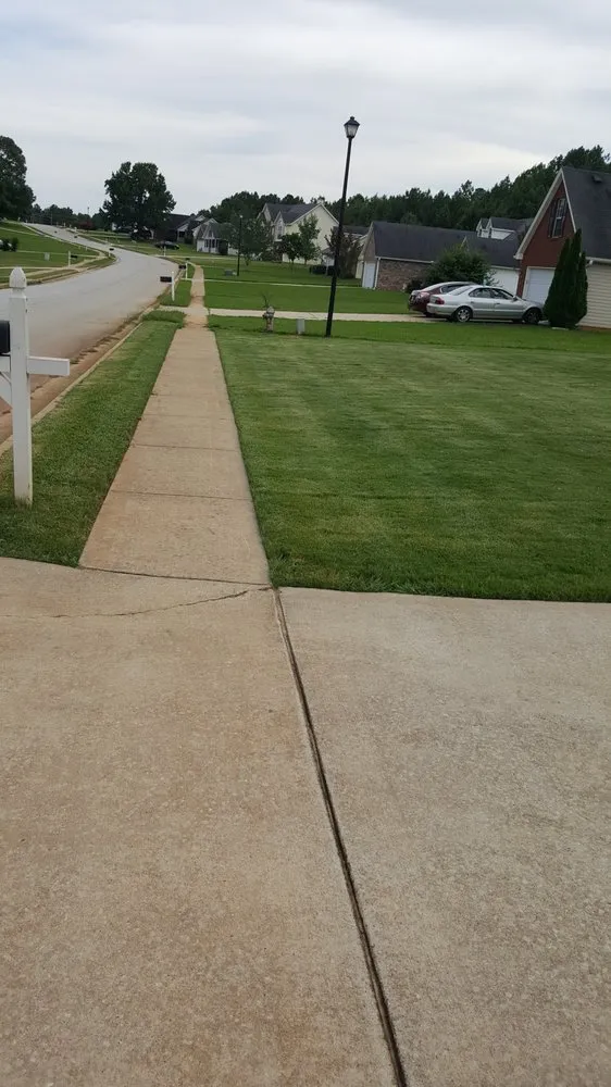 Trusted garden landscaping experts serving Covington, GA - Drew Lawn Care Service