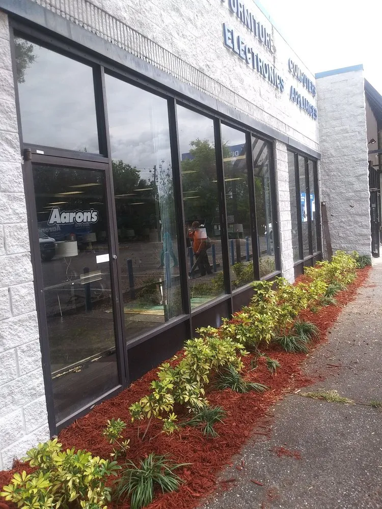 Reliable landscaping services in Belle Isle, FL by Dreway Lawn Services