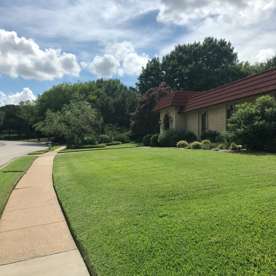 Local yard maintenance in Waller, TX by DrewGreen Lawn & Landscape
