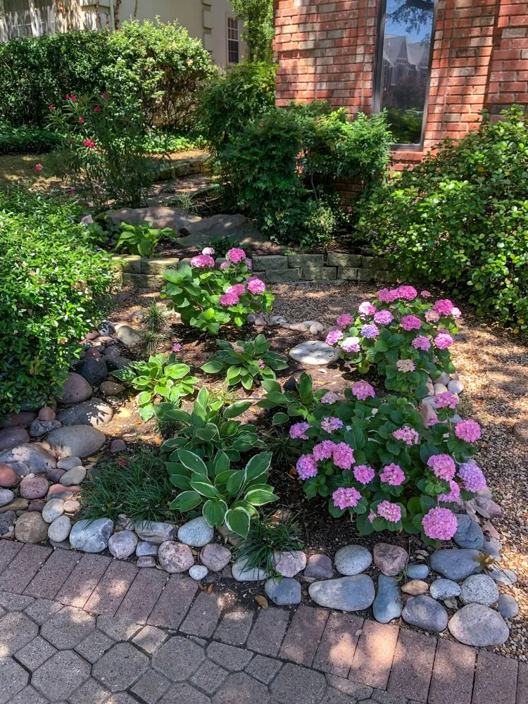 Trusted lawn mowing service experts serving Waller, TX - DrewGreen Lawn & Landscape