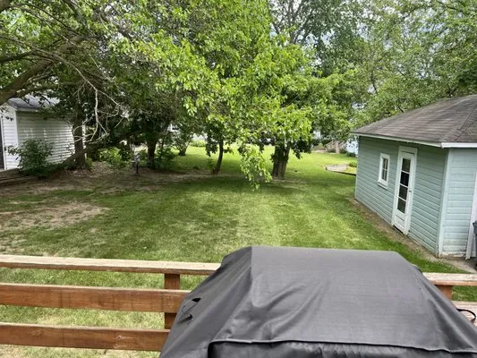 Drew's Advanced Lawn Care Logo