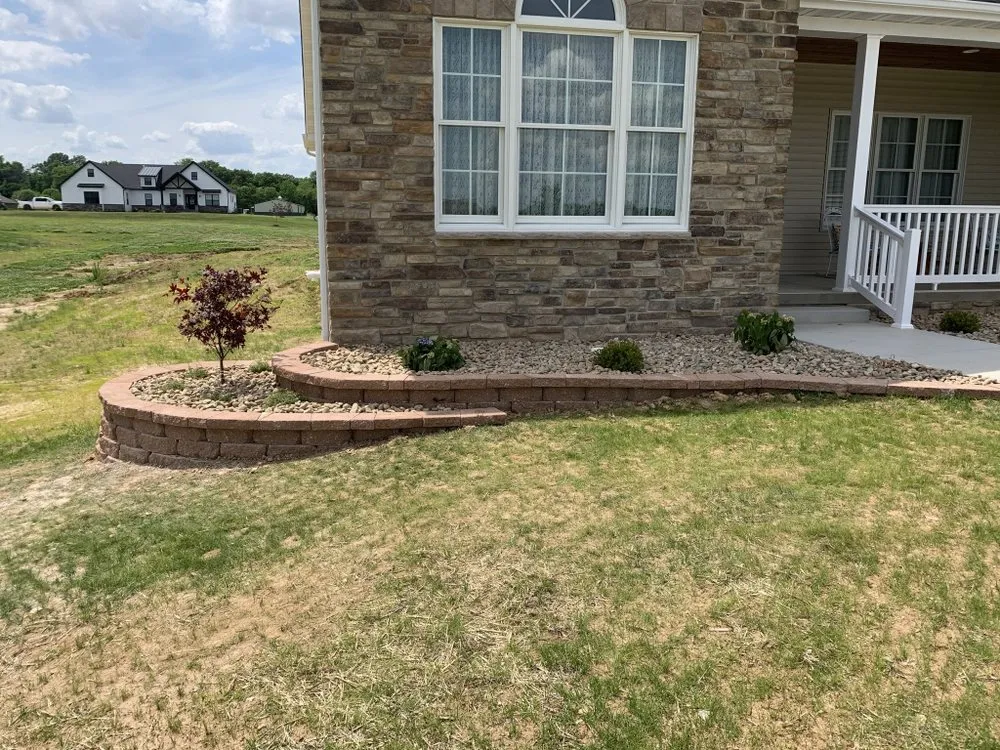 Trusted lawn mowing service for homes in Ruma, IL by Drew’s Landscaping and lawn services