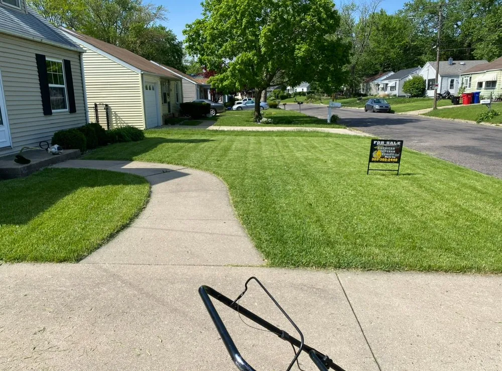 Professional yard cleanup service in West Peoria, IL - Drew’s Lawn Care