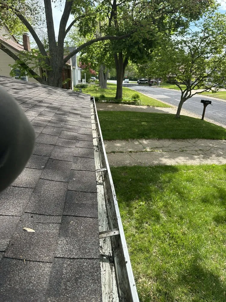 Expert garden landscaping for beautiful yards across West Peoria, IL - Drew’s Lawn Care