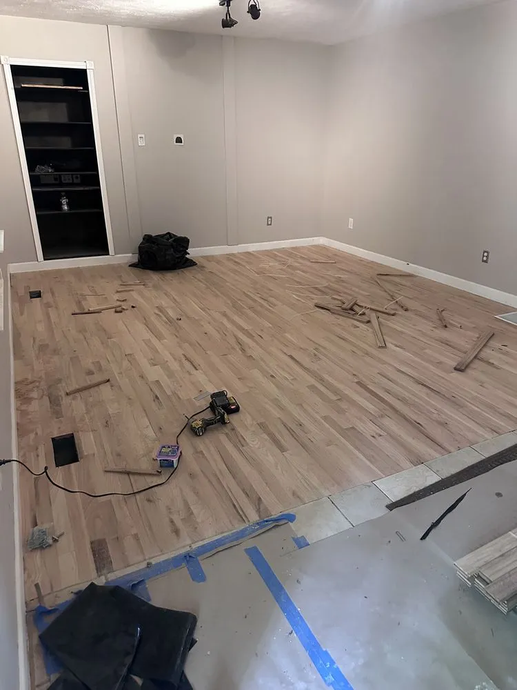 Reliable yard maintenance for year-round maintenance in Dunwoody, GA by Drift Remodeling