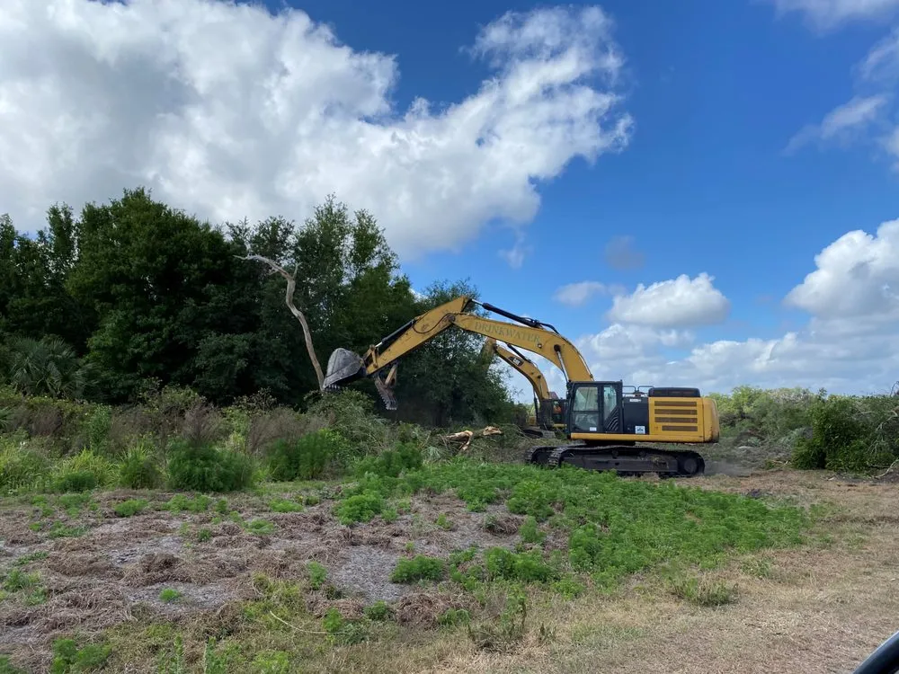 Custom lawn care service for residential properties across Sanford, FL - Drinkwater and Drinkwater