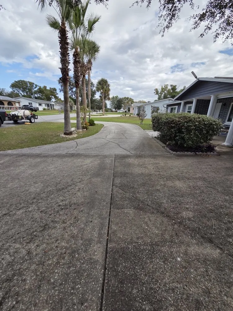 Trusted garden landscaping in Hernando, FL - Drippen' Clean Pressure washing