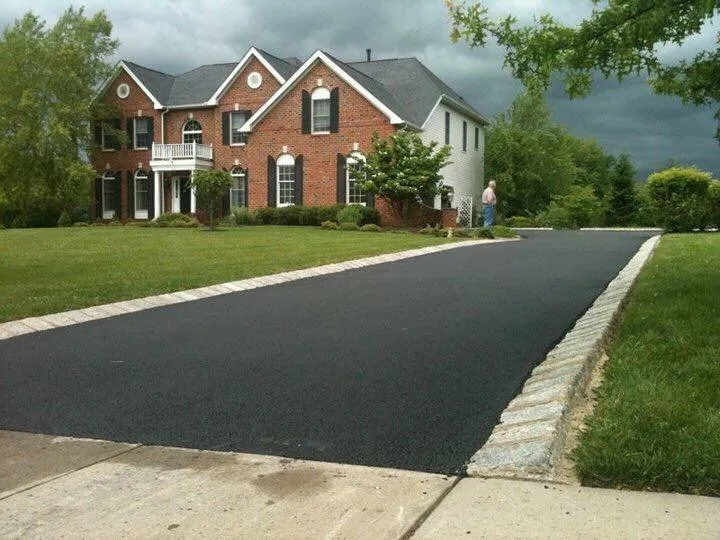 Top-rated lawn care service for homes across Phillipsburg, NJ - Drive Paving And Sealcoating
