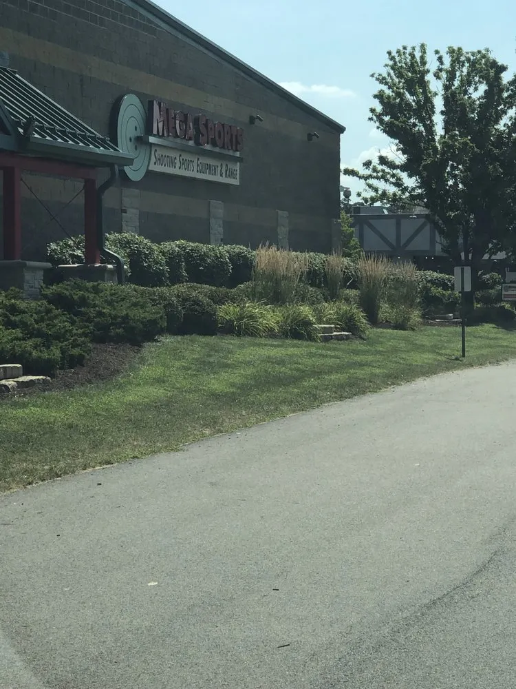 Top-rated yard maintenance in Plainfield, IL by Driven Landscapes