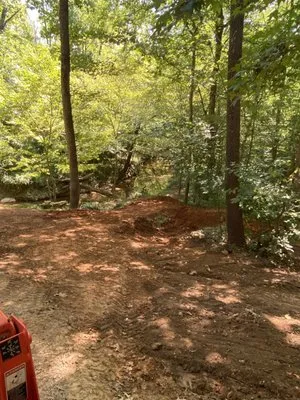 Driven Lawn and Tractor Logo