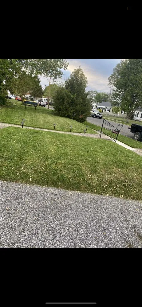 Custom residential landscaping in Brooklyn Park, MD - Driveway Filler and Sealer