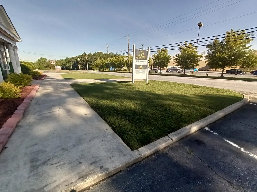 Custom outdoor landscaping in Stockbridge, GA by DrLawnCare