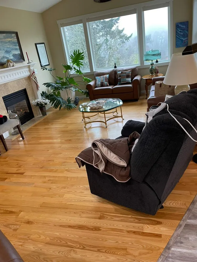 Affordable yard cleanup service for homes in Des Moines, WA by DRM Landscaping and Cleaning Services