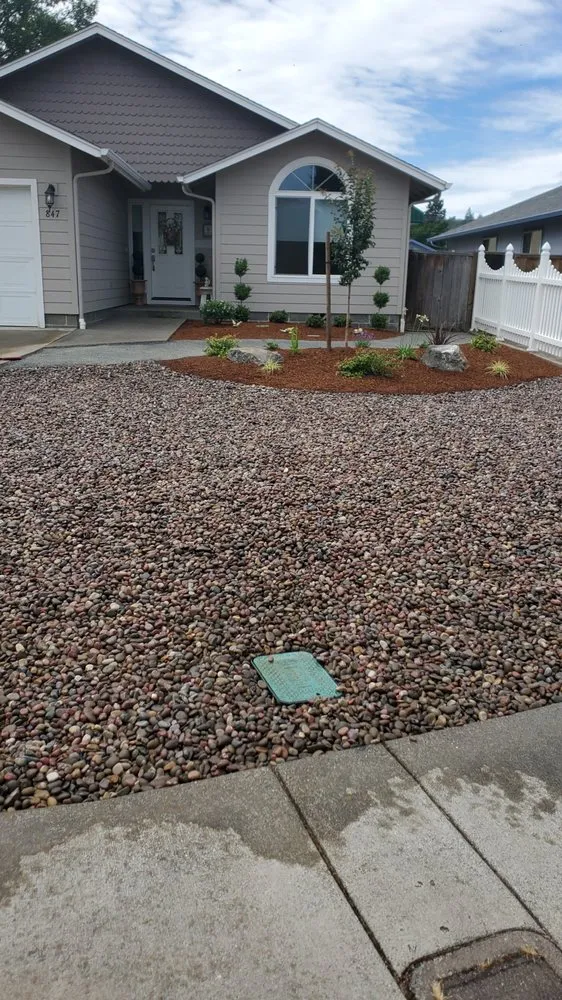 Custom landscape design in Rogue River, OR by Dros Lawn Care
