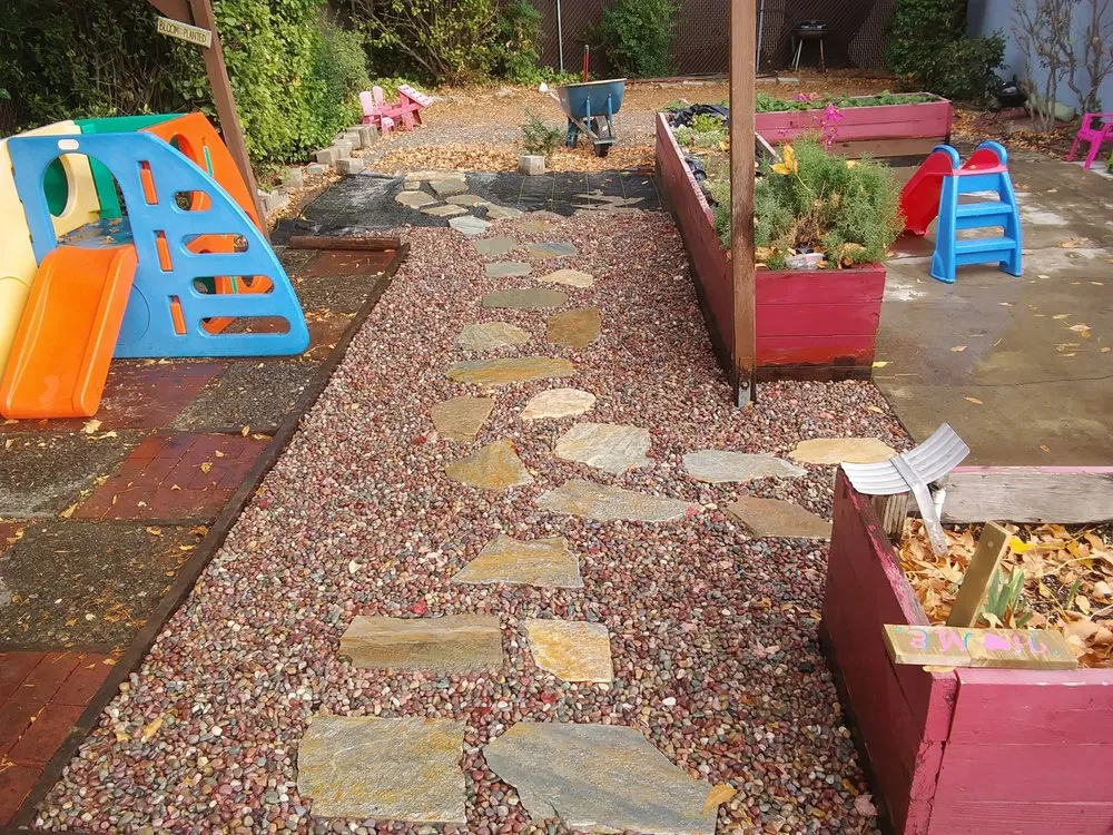 Trusted lawn mowing service experts serving Rogue River, OR - Dros Lawn Care