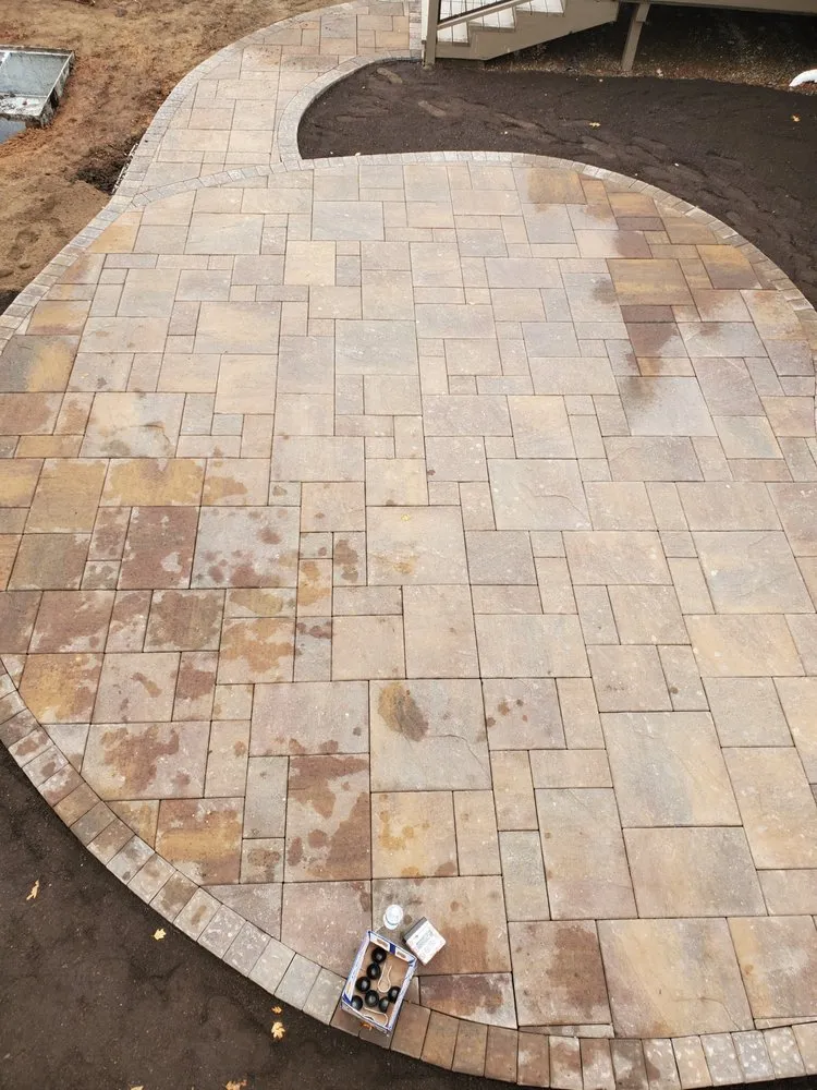 Top-rated landscape design near you in Rogue River, OR by Dros Lawn Care