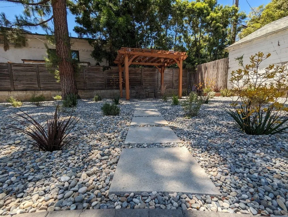 Top-rated yard cleanup service in La Canada Flintridge, CA - Droughtscape