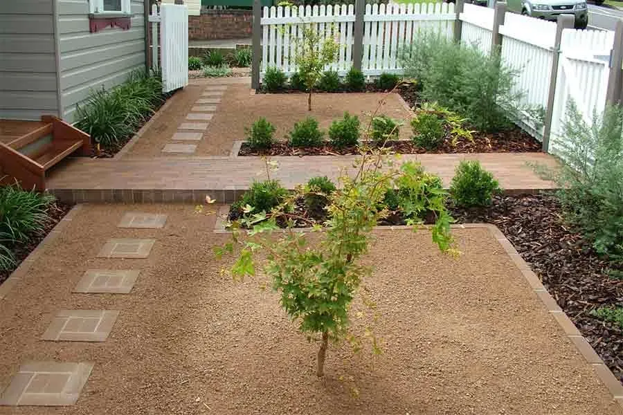 Custom garden landscaping in Burbank, CA - Droughtscapers
