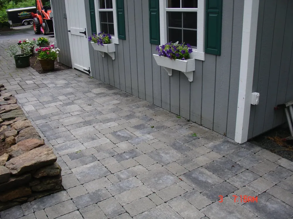 Local yard cleanup service in Long Valley, NJ by DRS Lawn & Landscape