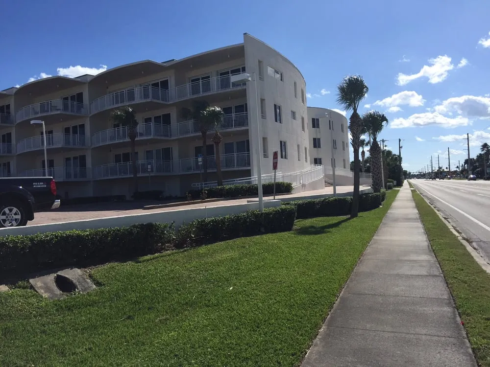 Local yard cleanup service experts serving Melbourne, FL - Druse Landscaping And Tree Services