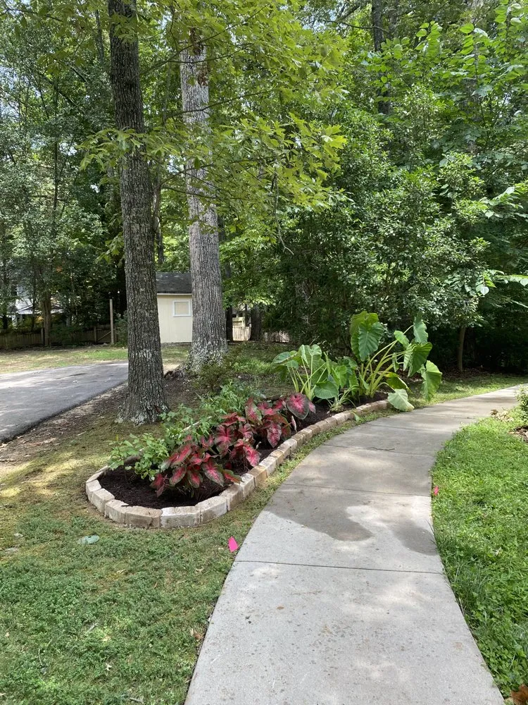 Reliable yard maintenance experts serving Midlothian, VA - Dry Creek Landscaping