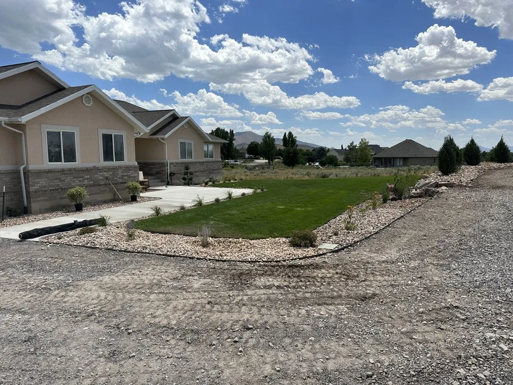 Professional garden landscaping experts serving Lehi, UT - Dry Creek