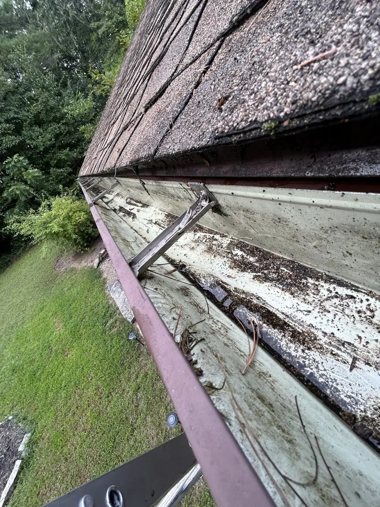 Local lawn mowing service in Killingly, CT - DS Cleaning