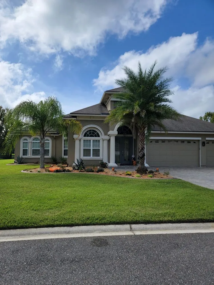 Professional landscaping services for beautiful yards in Palm Coast, FL by D's Cutts