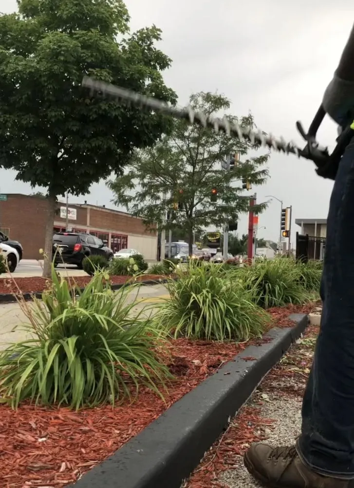 Custom residential landscaping experts serving Chicago, IL - D's Fence & Landscape