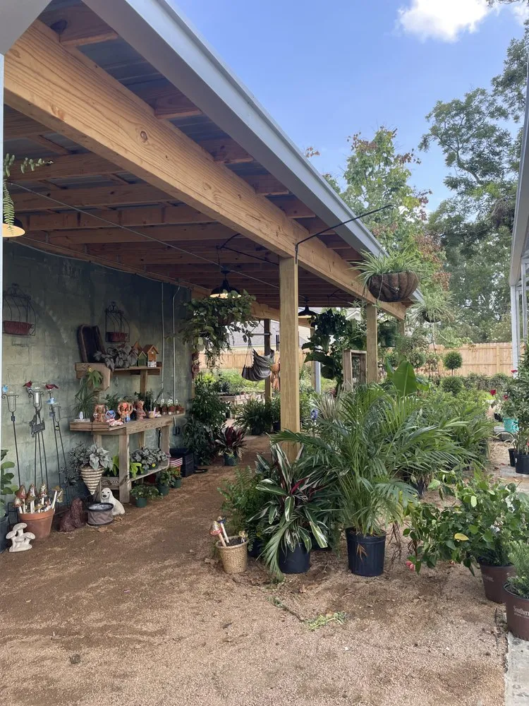 Reliable residential landscaping for year-round maintenance in Baton Rouge, LA by D's Garden Center