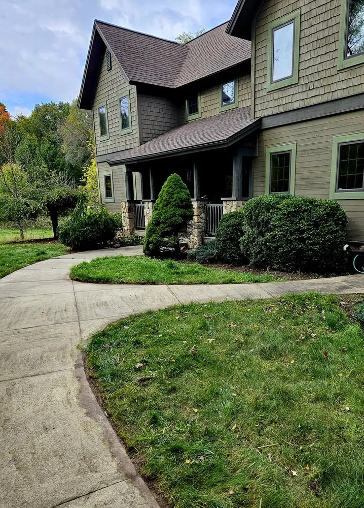 Top-rated landscape design in Middleville, MI by D's Landscape & Snow Removal